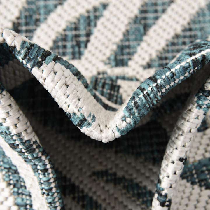 7' 10 x 11' Easy-Clean Botanical Indoor / Outdoor Rug