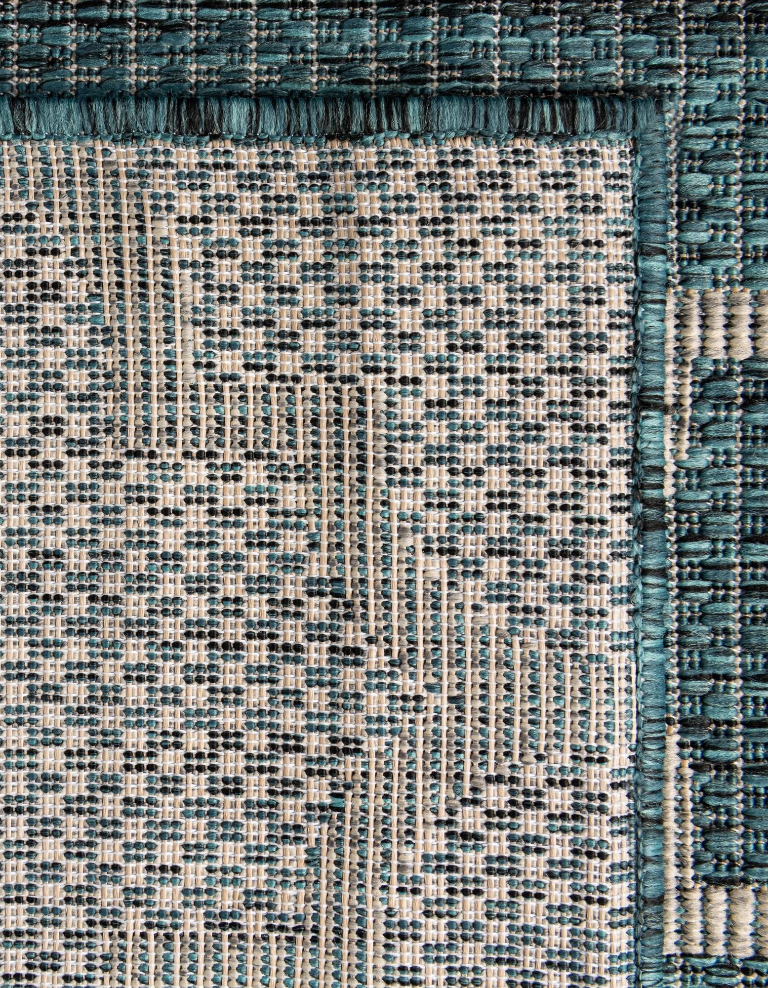 5' 3 x 8' Easy-Clean Lattice Indoor / Outdoor Rug