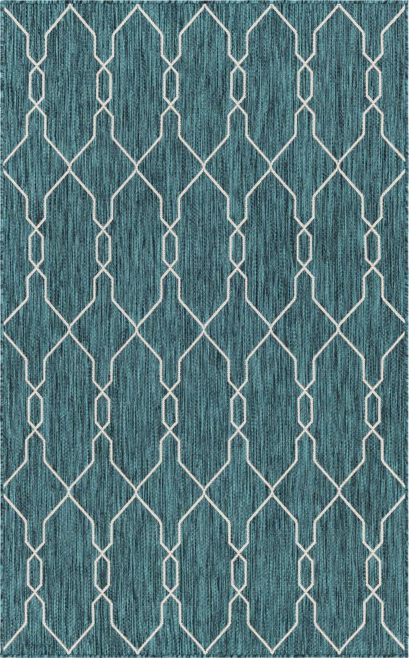 Detail image of 5' 3 x 8' Easy-Clean Lattice Indoor / Outdoor Rug