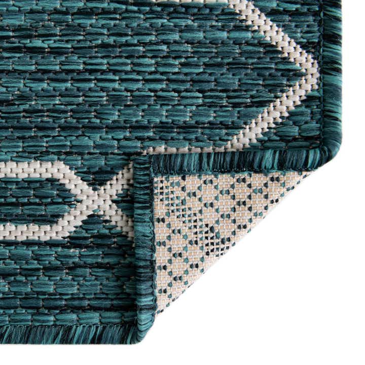 9' x 12' Easy-Clean Lattice Indoor / Outdoor Rug