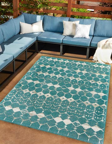 7' 10 x 10' Easy-Clean Lattice Indoor / Outdoor Rug