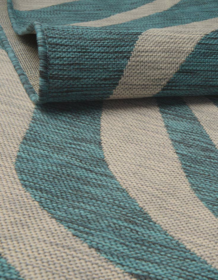 Detail image of 5' 3 x 8' Easy-Clean Safari Indoor / Outdoor Rug