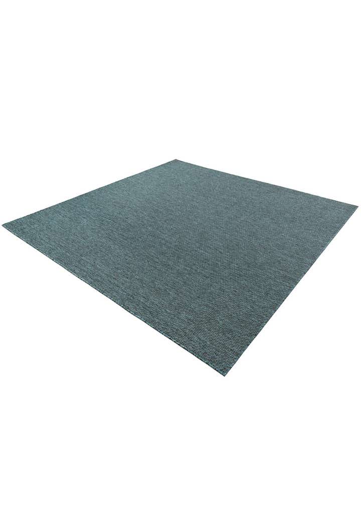 7' 10 x 11' Easy-Clean Solid Indoor / Outdoor Rug