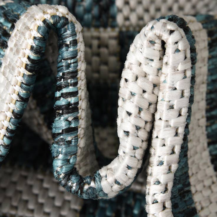 Detail image of 6' x 9' Easy-Clean Striped Indoor / Outdoor Rug