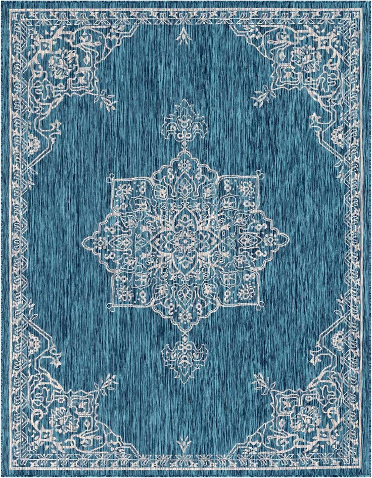 Detail image of 7' x 10' Easy-Clean Traditional Indoor / Outdoor Rug