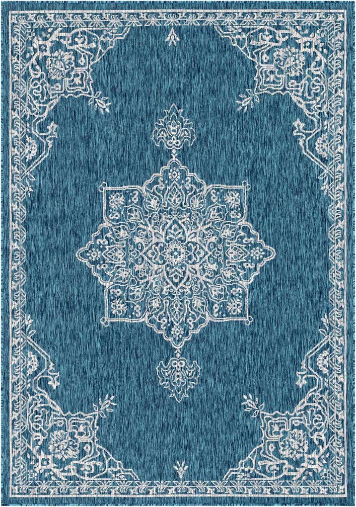 6' x 9' Easy-Clean Traditional Indoor / Outdoor Rug