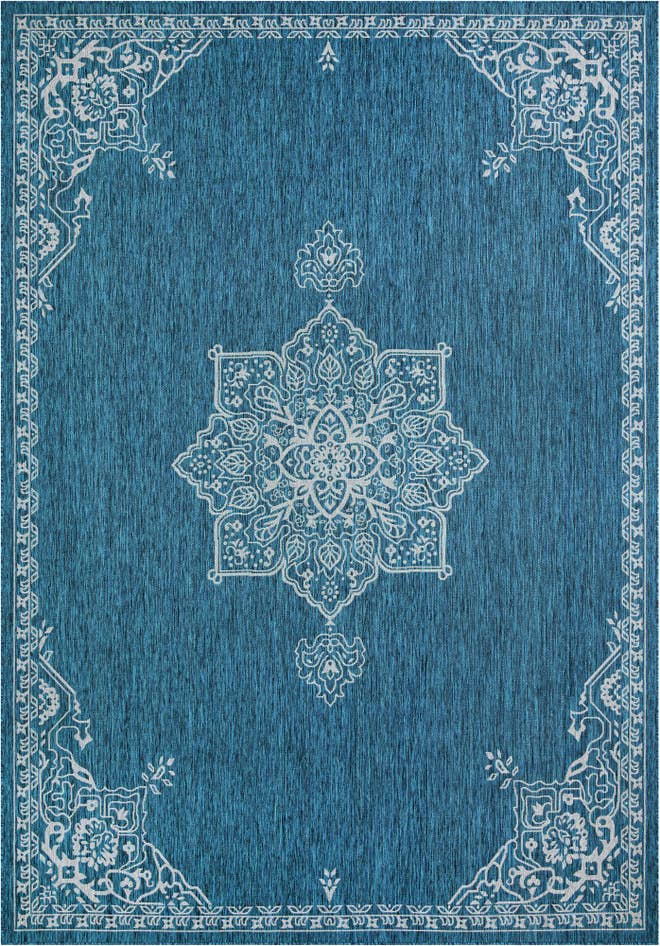 Detail image of 10' x 14' Easy-Clean Traditional Indoor / Outdoor Rug