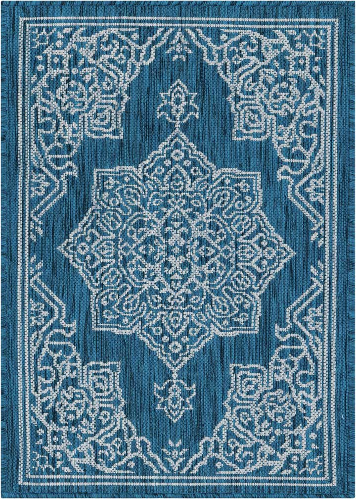2' x 3' Easy-Clean Traditional Indoor / Outdoor Rug