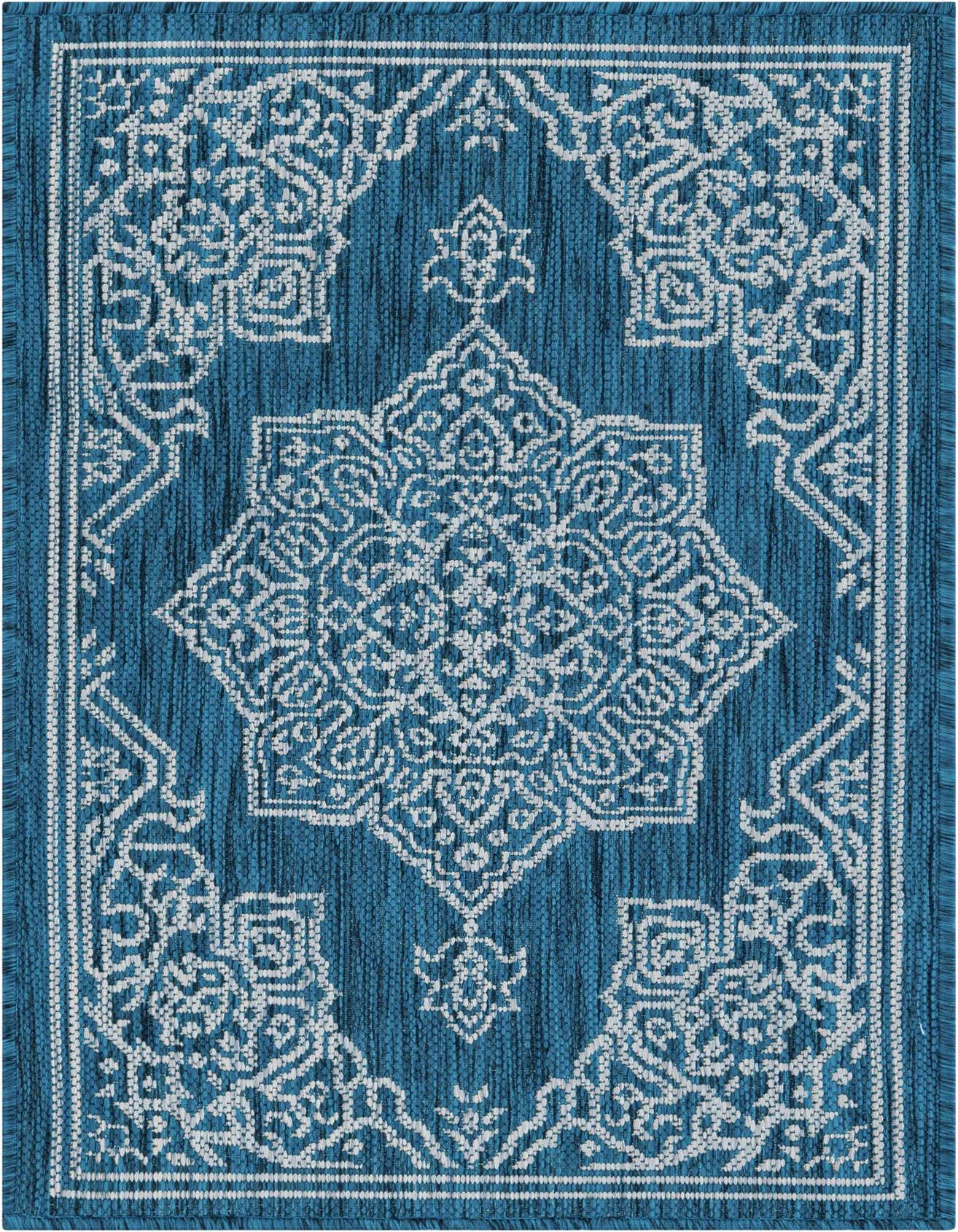 2' x 3' Easy-Clean Traditional Indoor / Outdoor Rug