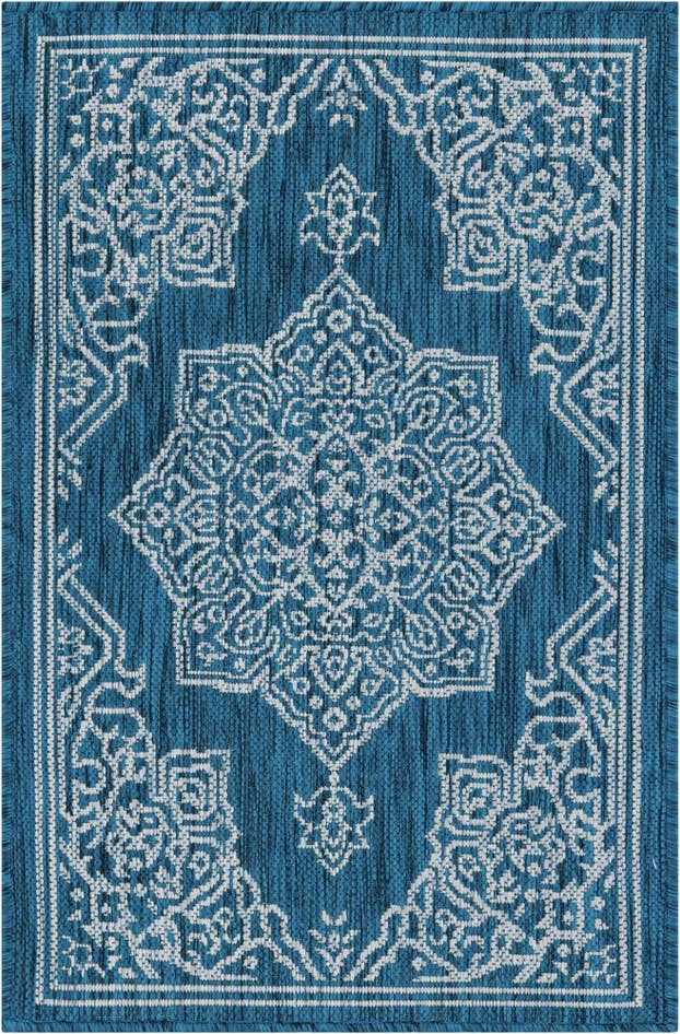 Detail image of 2' x 3' Easy-Clean Traditional Indoor / Outdoor Rug
