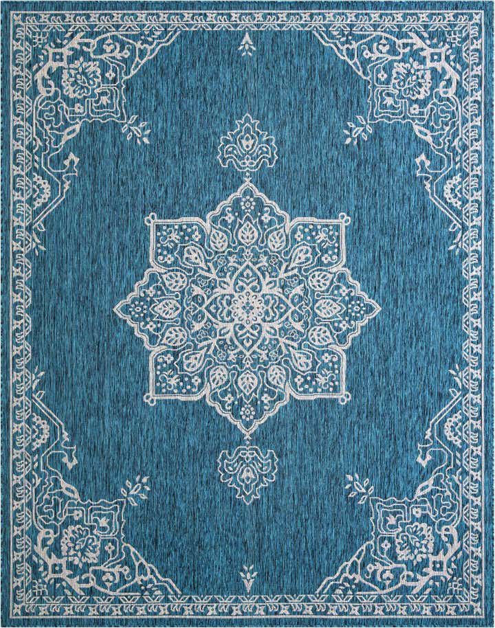 7' 10 x 10' Easy-Clean Traditional Indoor / Outdoor Rug