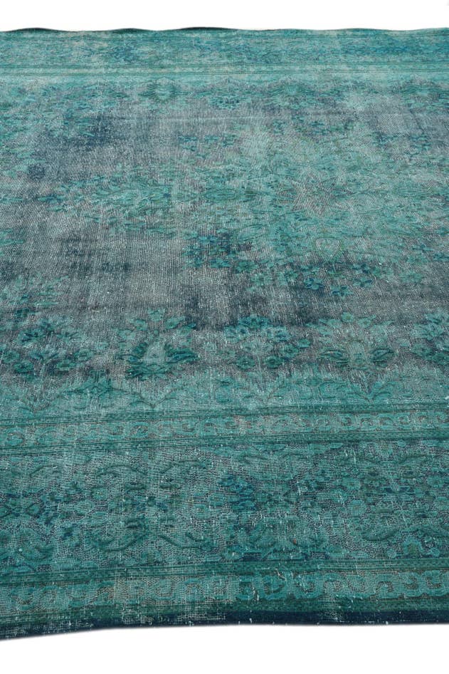 Detail image of 295cm x 385cm Hand Knotted Ultra Vintage Persian Wool Rug