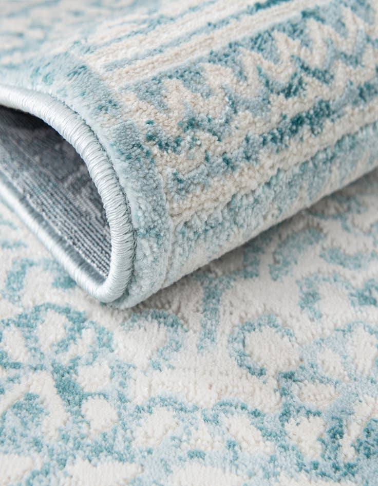 Detail image of Jill Zarin 5' 3 x 8' Uptown Cloisters Rug