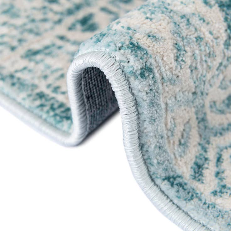 Detail image of Jill Zarin 2' x 3' Uptown Cloisters Rug