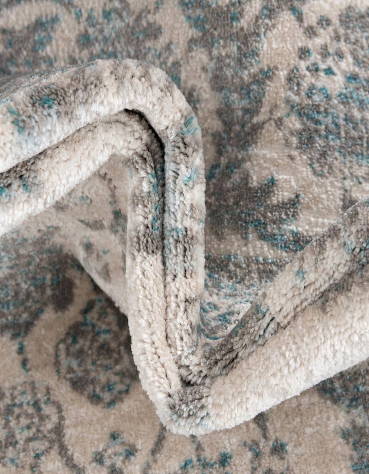 Detail image of Jill Zarin 4' x 6' Uptown Central Park Rug