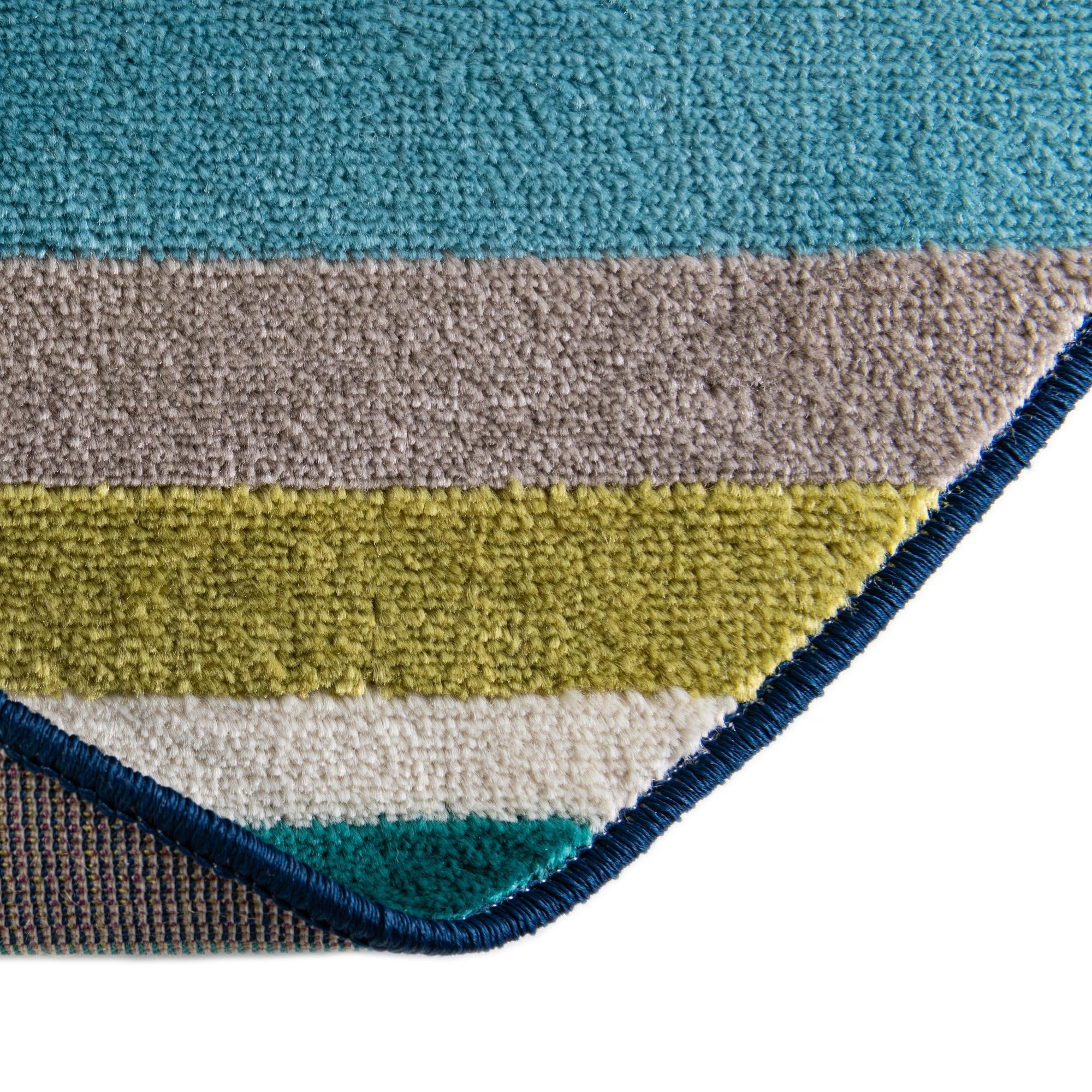 5' 3 x 5' 3 Azalea Round Rug