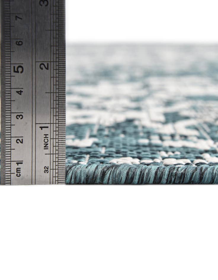 Detail image of 4' x 4' Easy-Clean Jill Zarin Dubai Indoor / Outdoor Round Rug