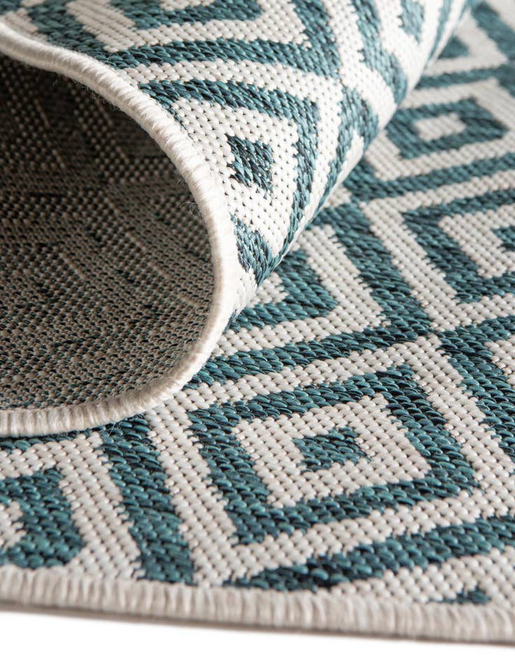 Detail image of 7' x 7'  Washable Jill Zarin Costa Rica Indoor / Outdoor Round Rug