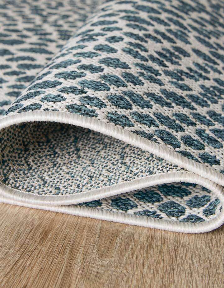 6' 7 x 6' 7 Easy-Clean Jill Zarin Cape Town Indoor / Outdoor Round Rug
