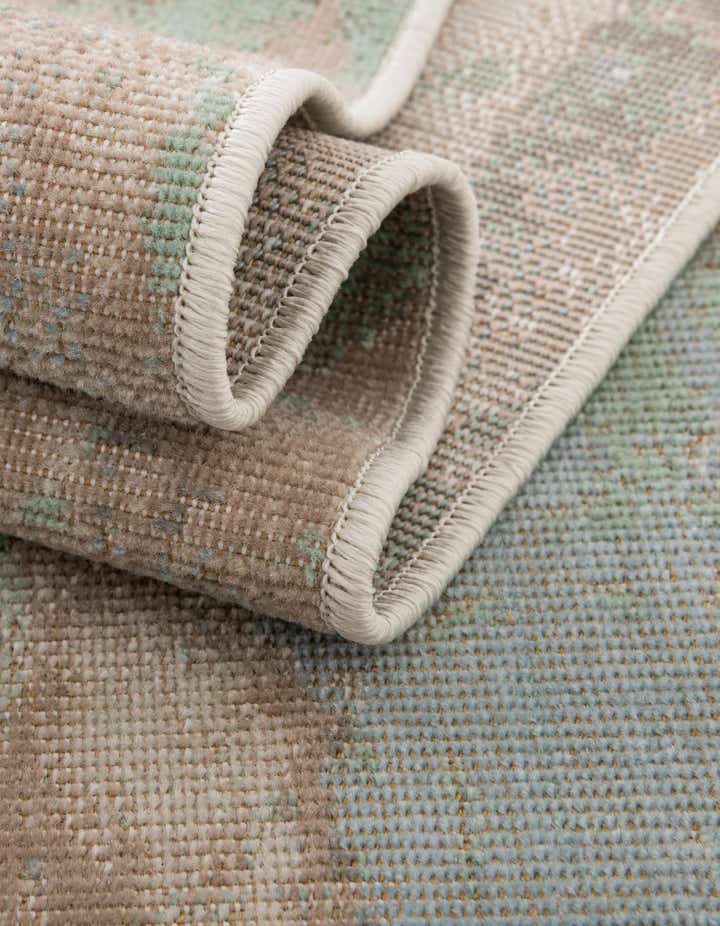 7' 10 x 7' 10 Lotus Round Rug