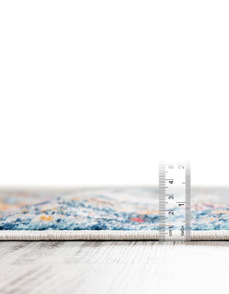 Detail image of 7' 10 x 7' 10 Madeline Vintage Round Rug