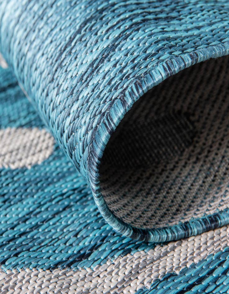 Detail image of 4' x 4'  Washable Botanical Indoor / Outdoor Round Rug