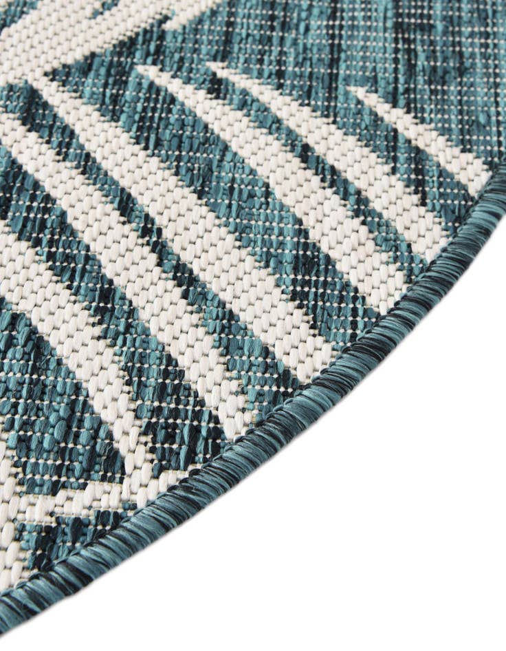 Detail image of 6' x 6' Easy-Clean Botanical Indoor / Outdoor Round Rug