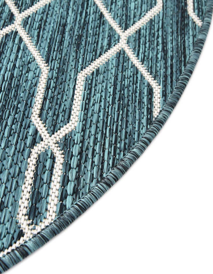 Detail image of 4' x 4' Washable Lattice Indoor / Outdoor Round Rug