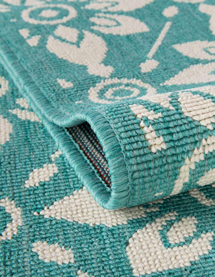 4' x 4' Easy-Clean Lattice Indoor / Outdoor Round Rug