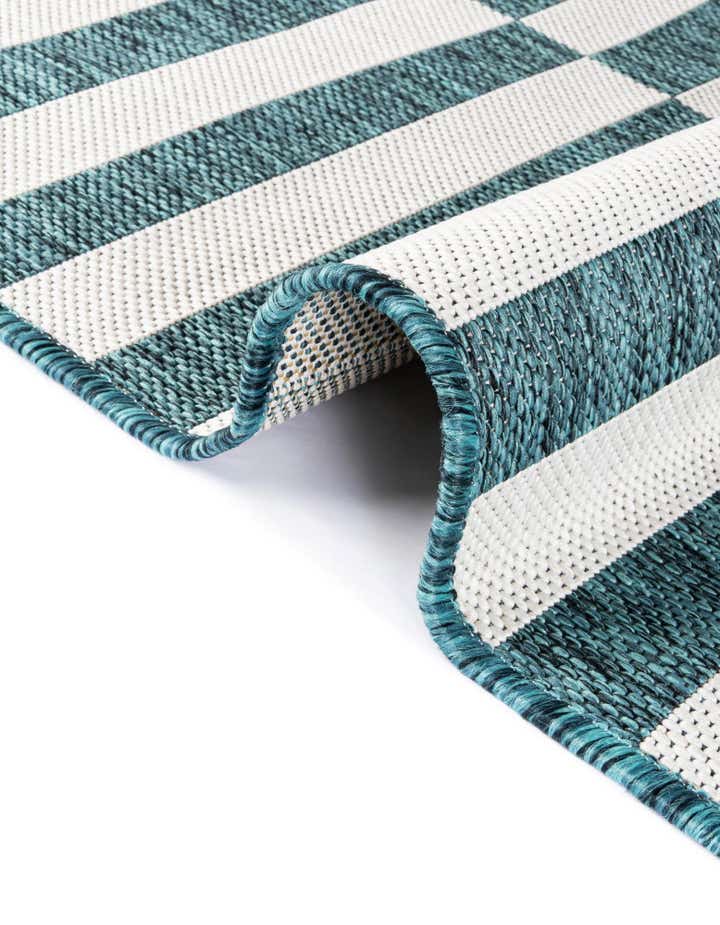 4' x 4' Easy-Clean Ribbon Indoor / Outdoor Round Rug