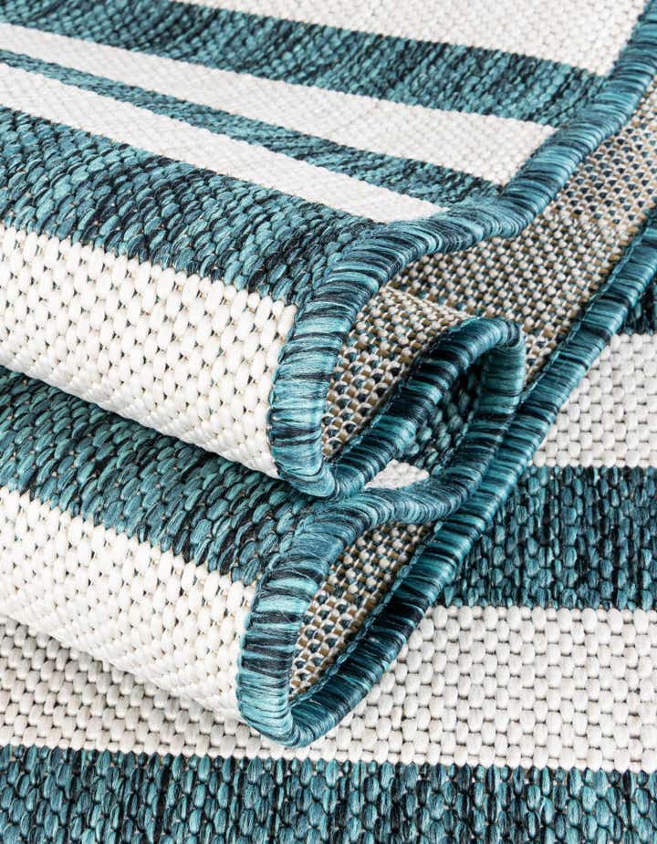 4' x 4' Easy-Clean Ribbon Indoor / Outdoor Round Rug
