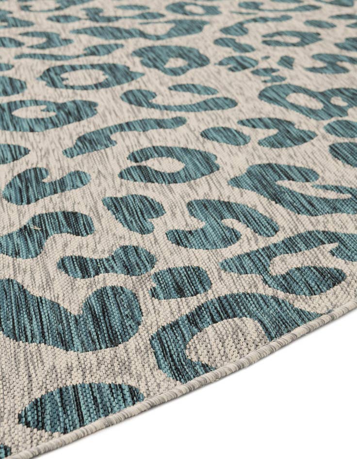 Detail image of 13' x 13'  Washable Safari Indoor / Outdoor Round Rug