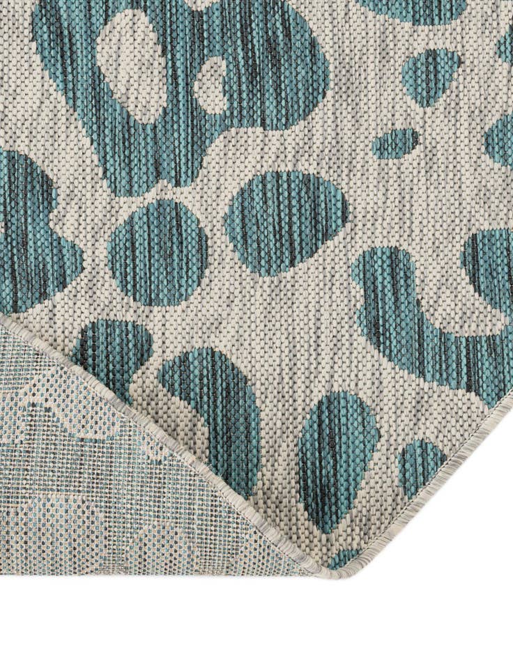 Detail image of 13' x 13'  Washable Safari Indoor / Outdoor Round Rug