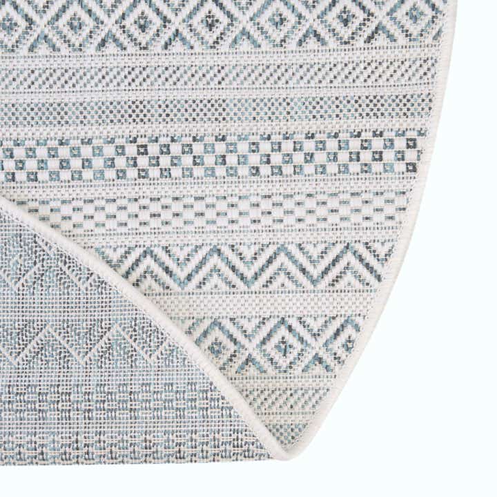 10' x 10' Easy-Clean Striped Indoor / Outdoor Round Rug