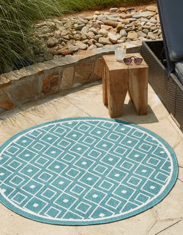 7' x 7' Easy-Clean Trellis Indoor / Outdoor Round Rug