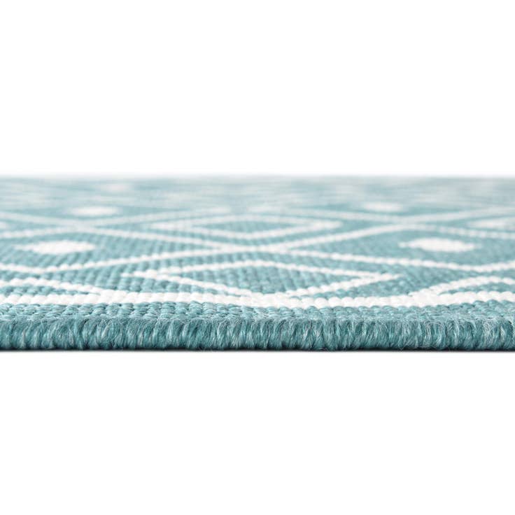 Detail image of 7' x 7' Easy-Clean Trellis Indoor / Outdoor Round Rug