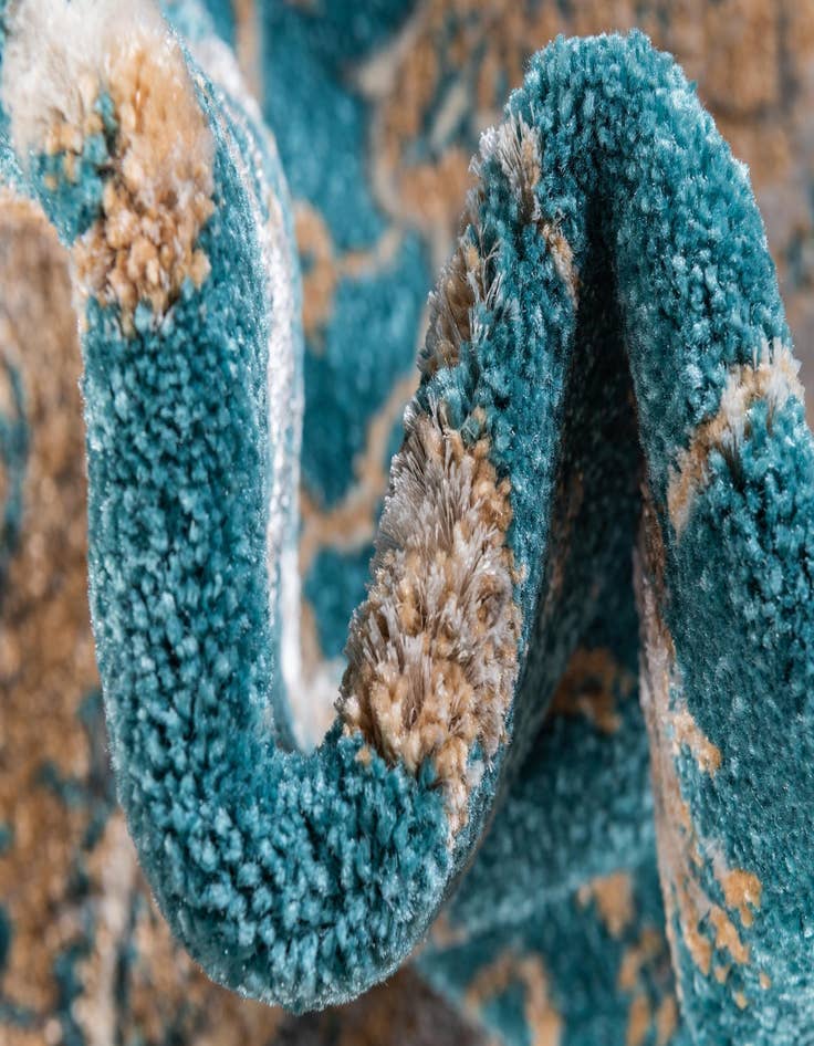 Detail image of 2' 2 x 6' Delilah Runner Rug