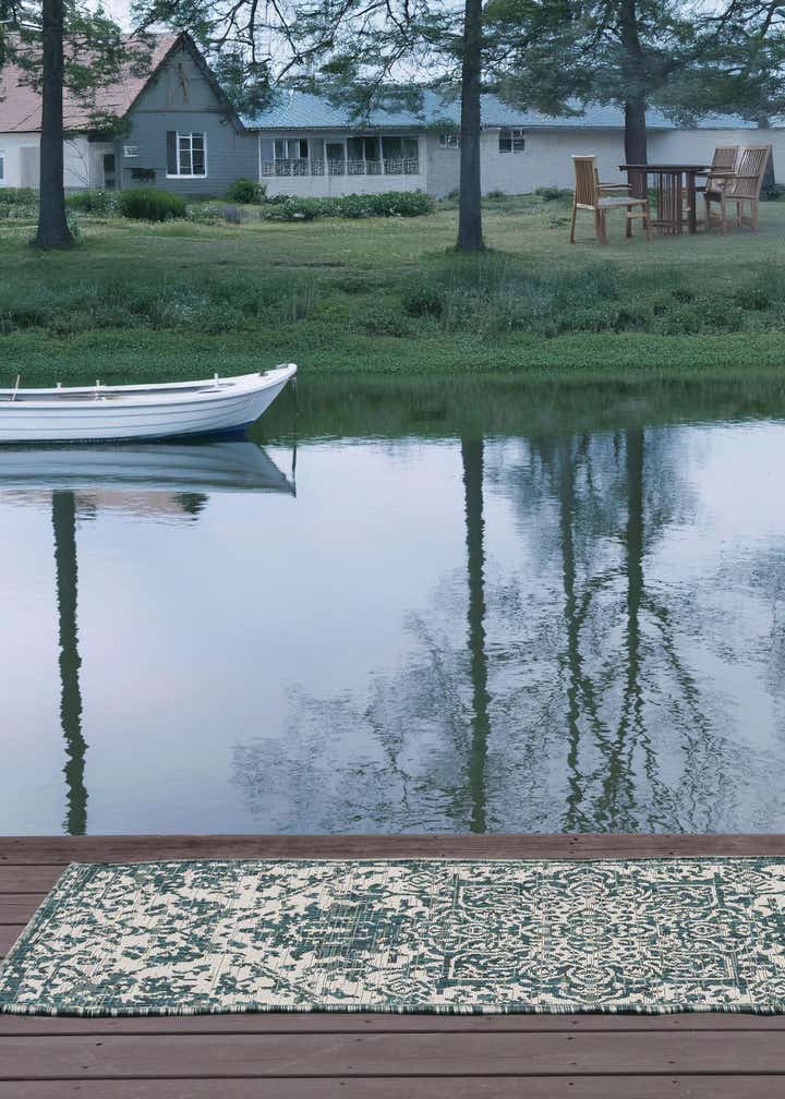 2' x 6' Easy-Clean Jill Zarin Dubai Indoor / Outdoor Runner Rug