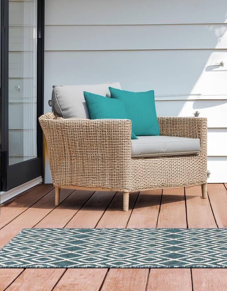Detail image of 2' x 6' Easy-Clean Jill Zarin Turks and Caicos Indoor / Outdoor Runner Rug