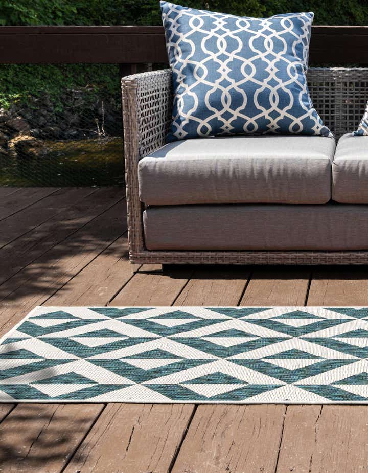 2' x 6' Easy-Clean Jill Zarin Napa Indoor / Outdoor Runner Rug