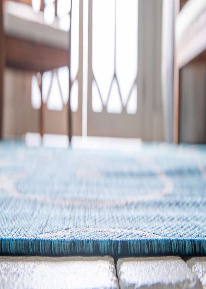2' x 6' Easy-Clean Botanical Indoor / Outdoor Runner Rug