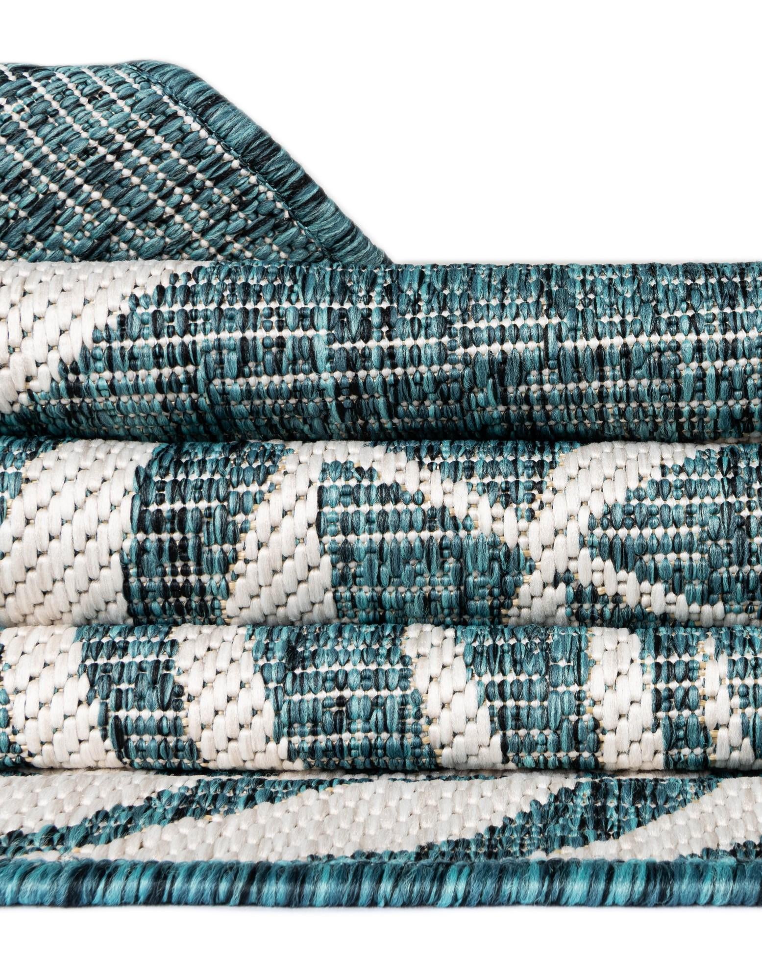 2' 7 x 10' Easy-Clean Botanical Indoor / Outdoor Runner Rug