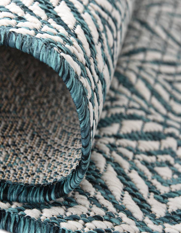 Detail image of 2' x 6' Washable Lattice Indoor / Outdoor Runner Rug