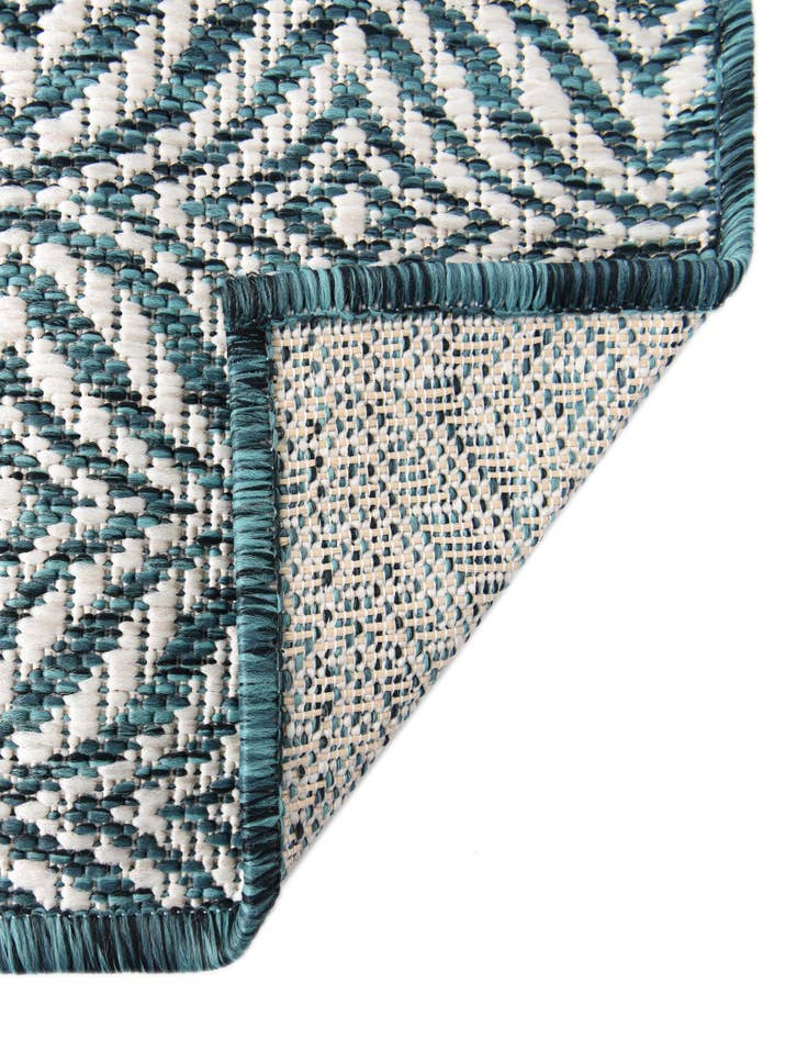 Detail image of 2' x 6' Washable Lattice Indoor / Outdoor Runner Rug