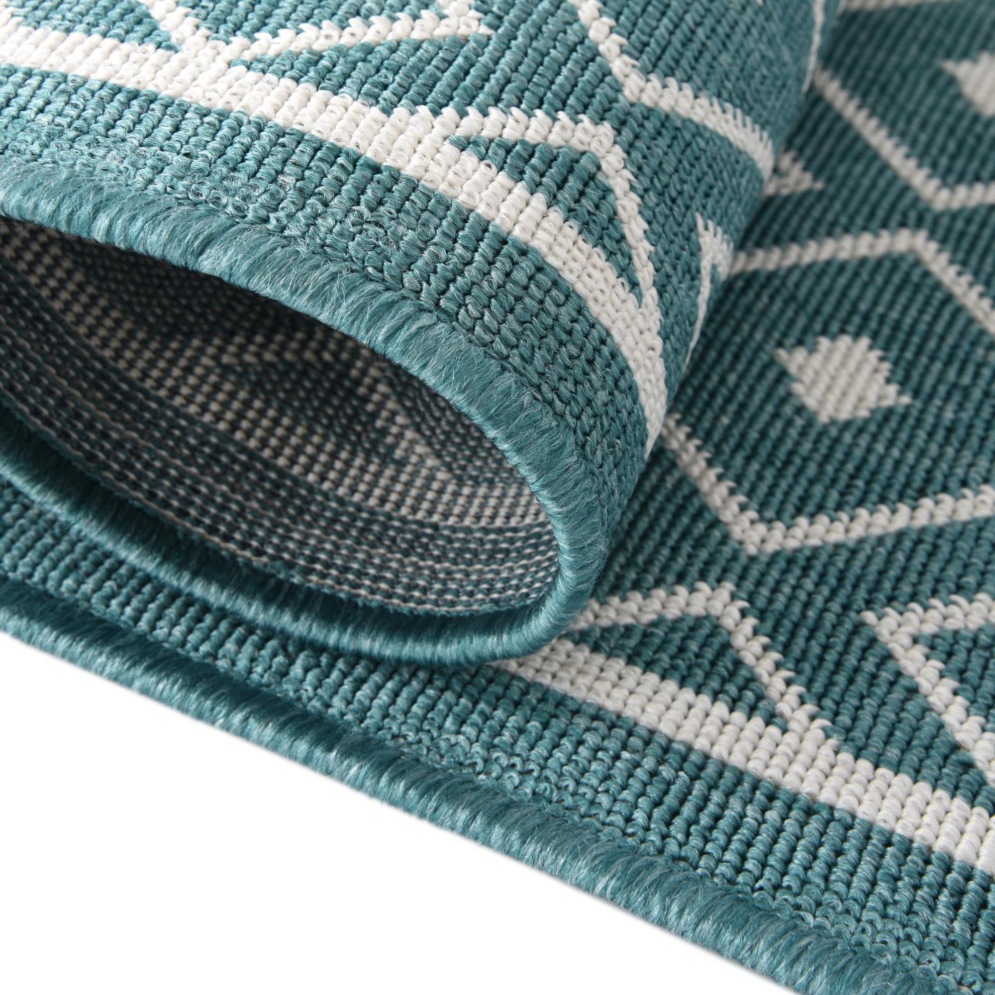 2' x 8' Easy-Clean Lattice Indoor / Outdoor Runner Rug