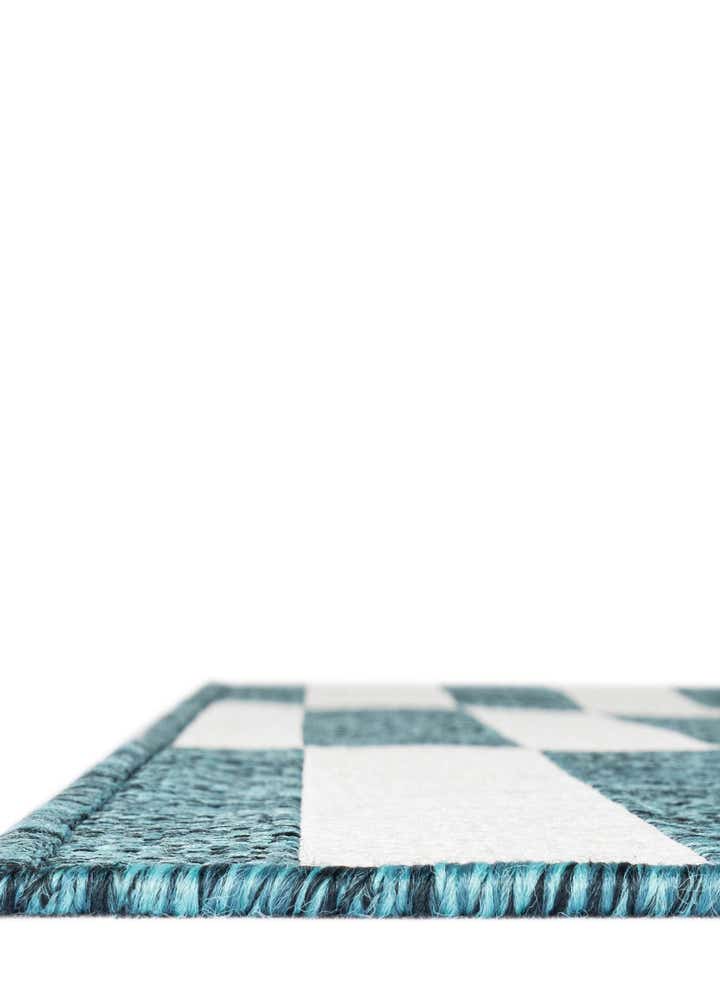 2' x 6' Easy-Clean Striped Indoor / Outdoor Runner Rug