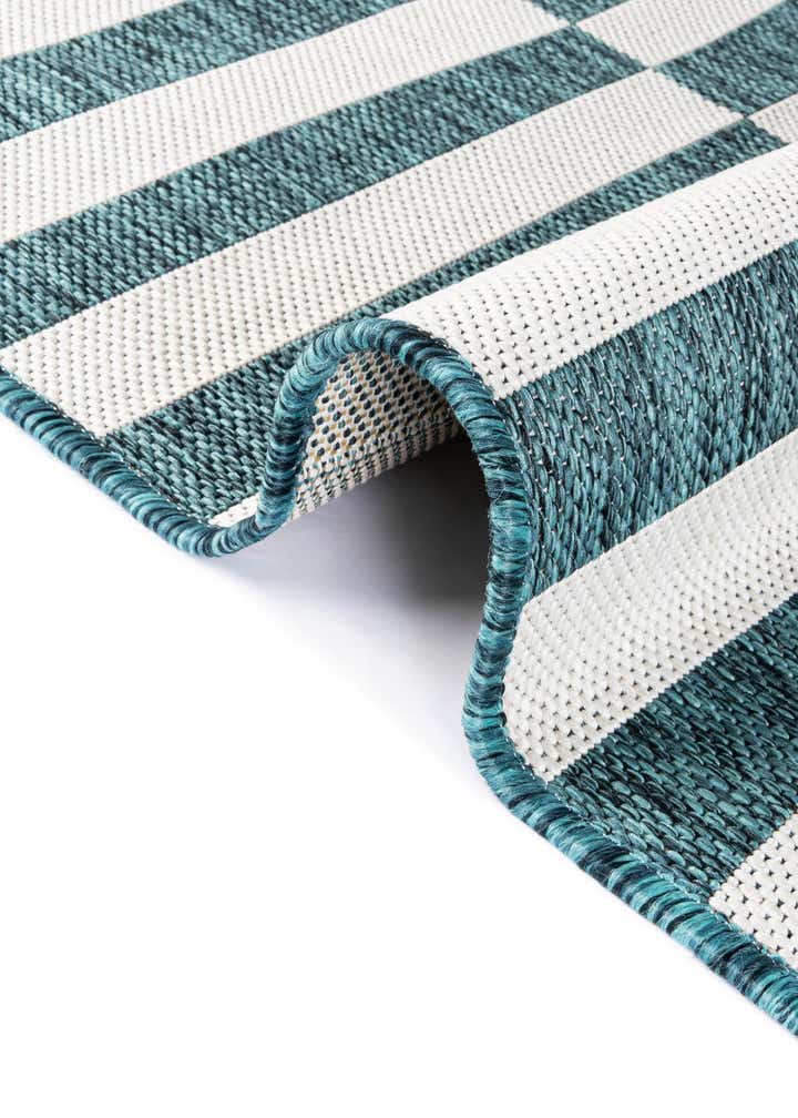 2' x 6' Easy-Clean Striped Indoor / Outdoor Runner Rug