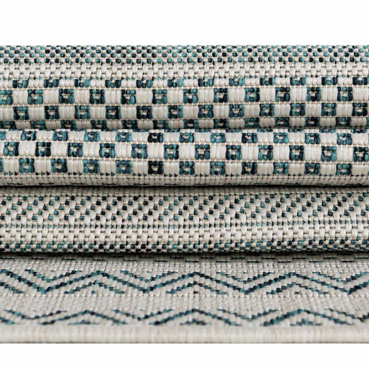 2' 7 x 12' Easy-Clean Striped Indoor / Outdoor Runner Rug