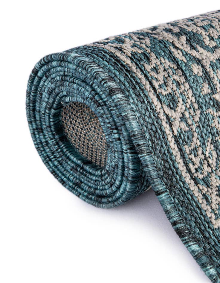 Detail image of 2' x 6'  Washable Traditional Indoor / Outdoor Runner Rug