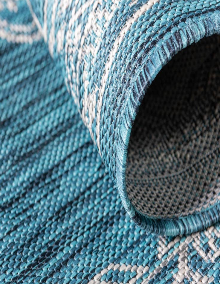 Detail image of 2' x 6'  Washable Traditional Indoor / Outdoor Runner Rug